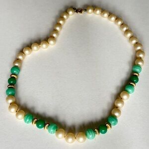 Vintage Green and Cream Faux Pearl Bead Necklace (c. 1950s–1960s)